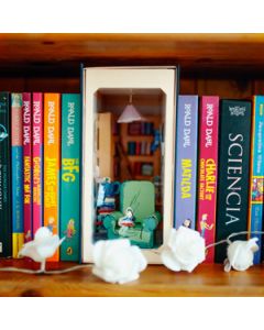 BUILD YOUR OWN - ROALD DAHL MATILDA BOOK NOOK-PE-BYOBN 001
